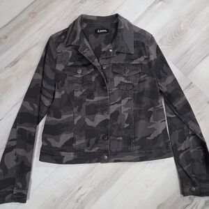 Women's Camouflage Jacket